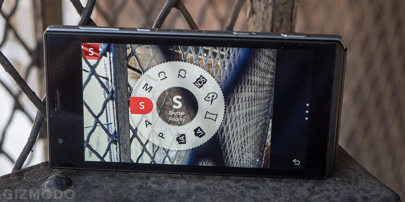 Illustration for article titled Panasonic CM1 Review: Finally, a High End Camera Inside a Smartphone